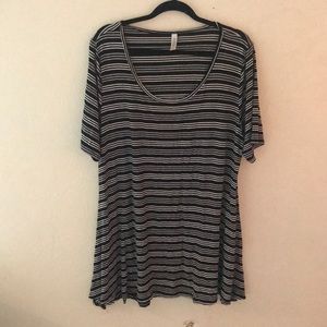 Lula Roe shirt